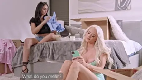 Tushy - Fingering together with stunning brunette Elsa Jean