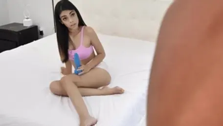 GirlCum.com - Wonderful alien Harmony Wonder orgasm