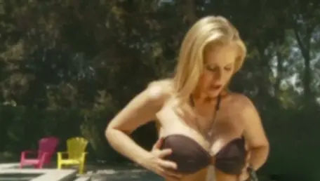 Zero Tolerance: Filling Up Julia Ann's Tight Hole