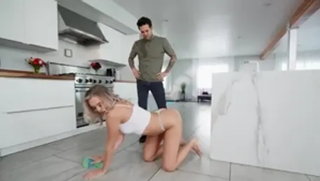 BRAZZERS Exxtra - Tiffany Watson & Small Hands clean squirts